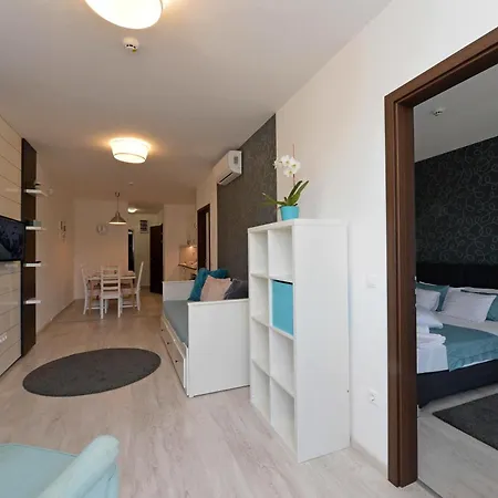 Aranymandula 公寓 *