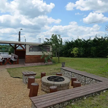 Aranymandula 公寓 *