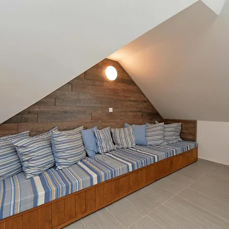 Aranymandula 鲍洛托瑙考利