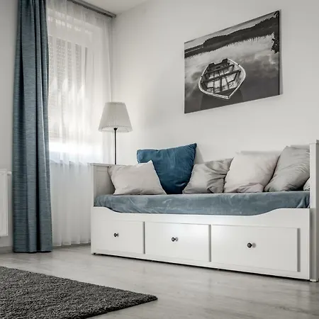 Aranymandula 公寓 *