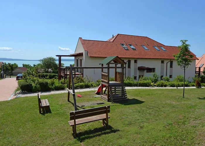 Apartment Aranymandula Balatonakali