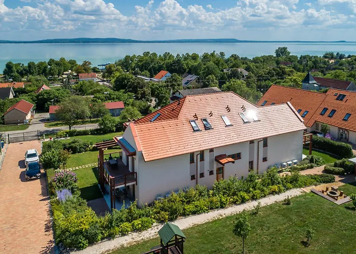 Apartment Aranymandula Balatonakali