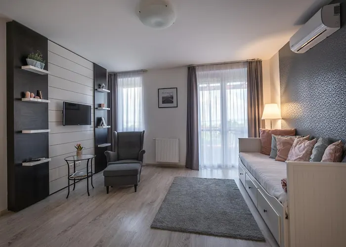 Aranymandula Apartment *