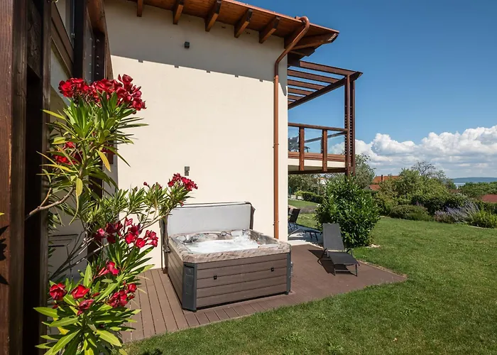Apartment Aranymandula Balatonakali
